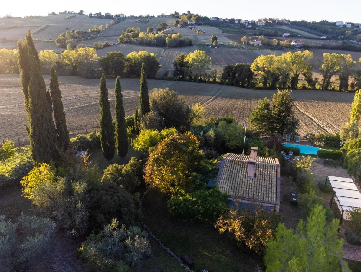 Casali Marchigiani - Ville Vacanza Private Con Piscina Ostra Exterior photo